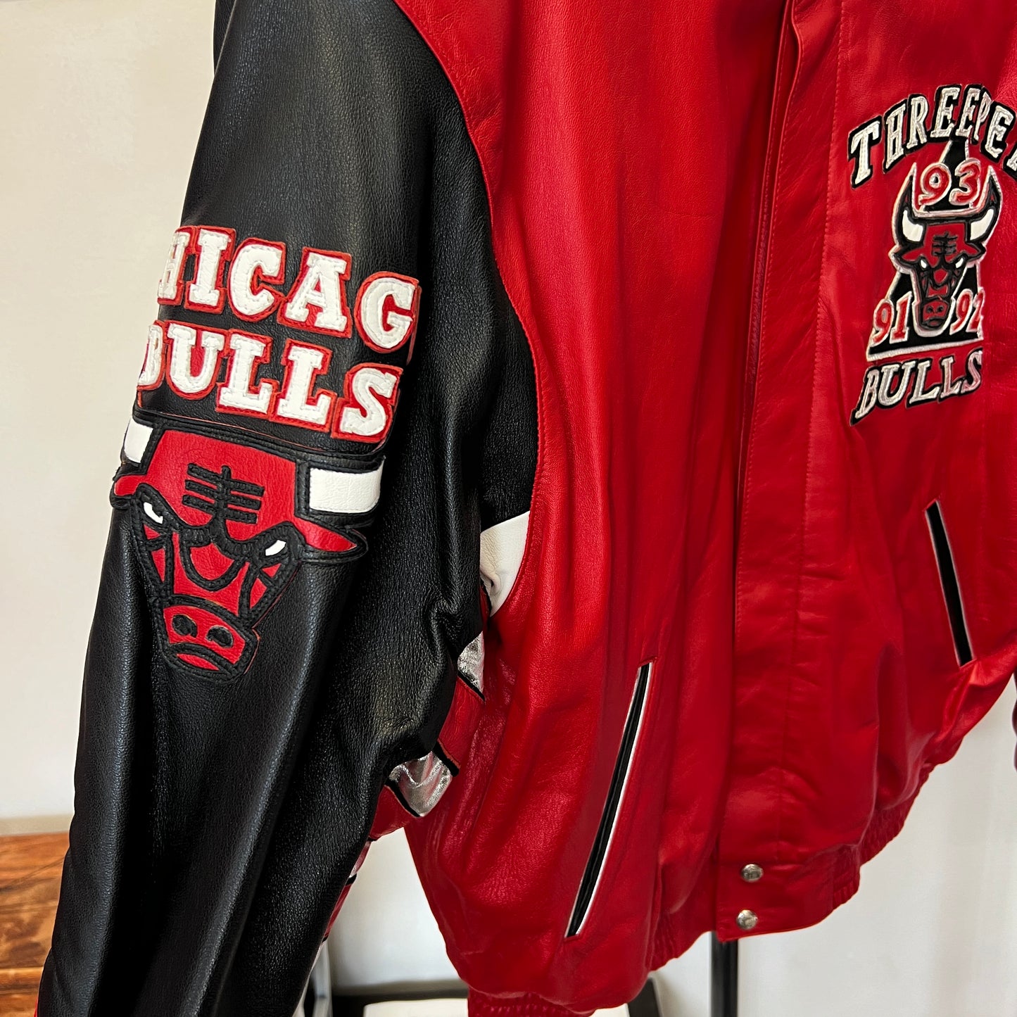 Jeff Hamilton Chicago Bulls Jacket Mens Large Three-Peat Leather 90's Vintage
