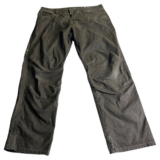 KUHL Revolvr Pants Mens 36x32 Green Brown Hiking Outdoors Vintage Patina Dye